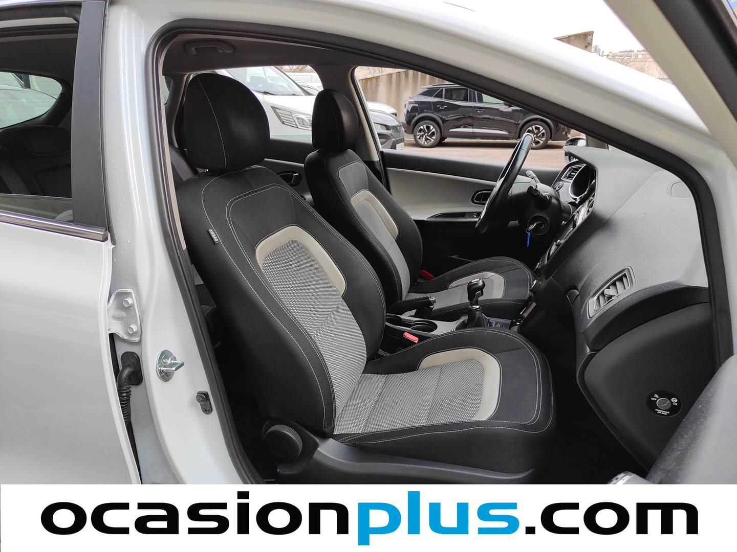 KIA Ceed Kia Ceed 1.6 CRDi VGT Tech (136 CV) manual