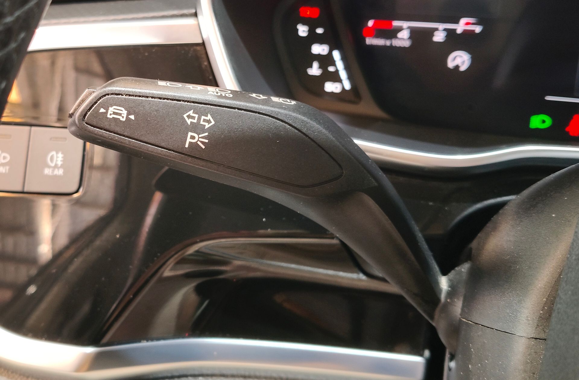 Audi Q3 Advanced 35 TDI - foto 30