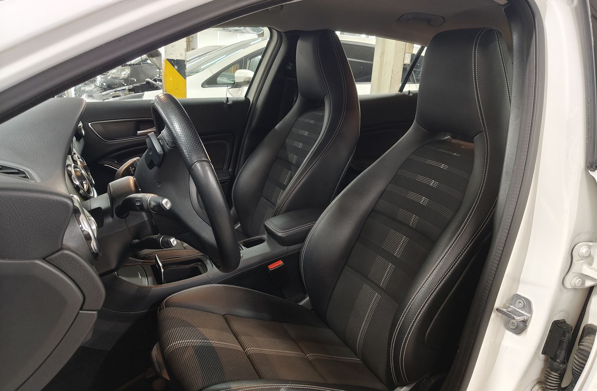 Mercedes-Benz GLA 200 d - foto 10
