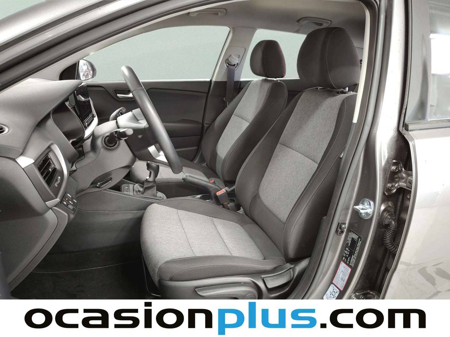Foto asientos delanteros KIA Stonic KIA Stonic 1.0 T-GDi MHEV MT Concept (100 CV)