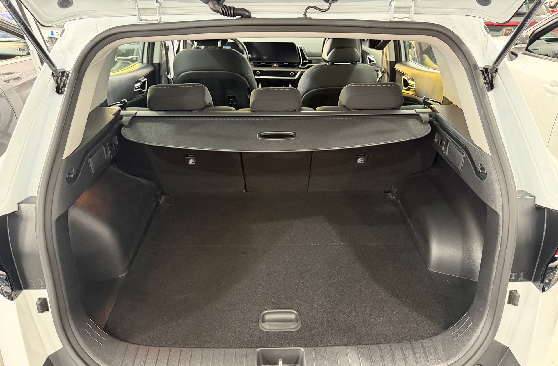 Kia Sportage 1.6 T-GDi PHEV Drive 4x4 - foto 18