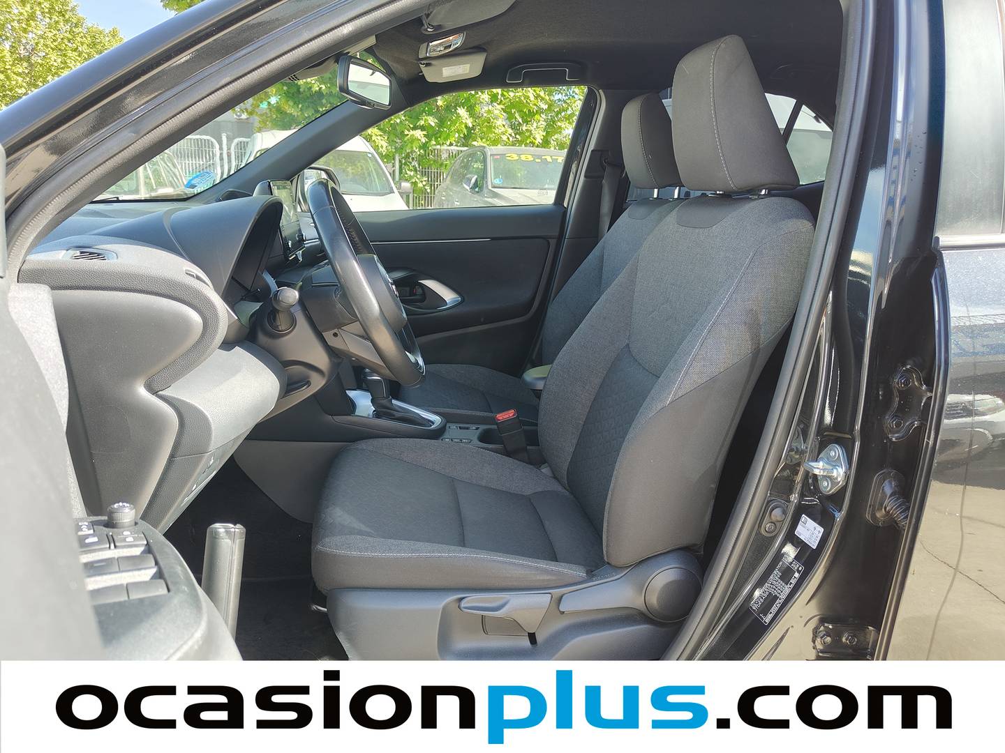 Foto asientos delanteros Toyota Yaris Cross Toyota Yaris Cross 120H Active Tech (116 CV)