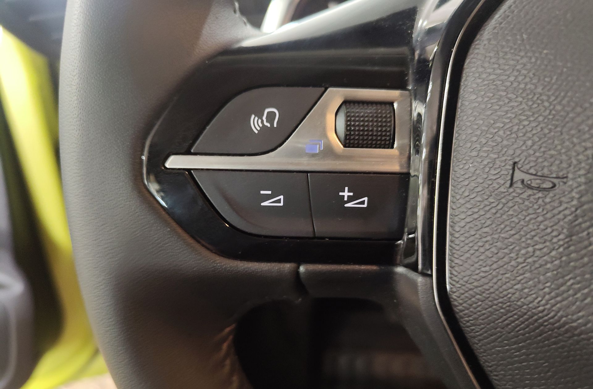 Peugeot 208 Style Hybrid 110 eDCS6 - foto 20