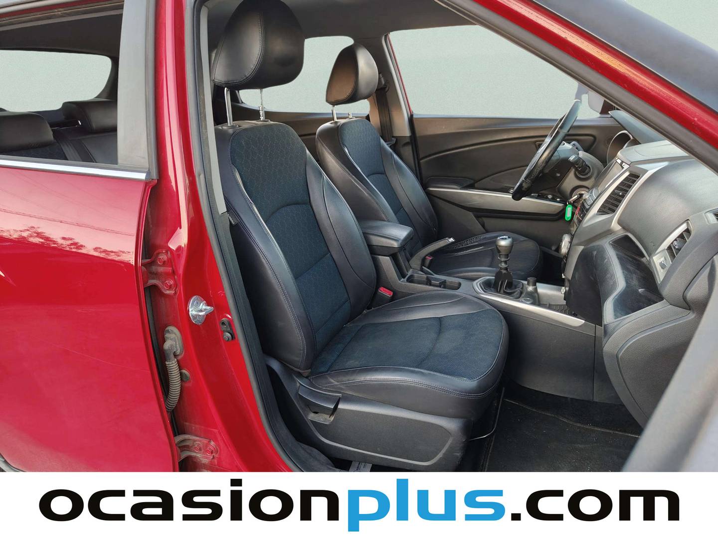 Foto SsangYong Tivoli Ssangyong Tivoli D16T Limited 4x2 (115 CV)