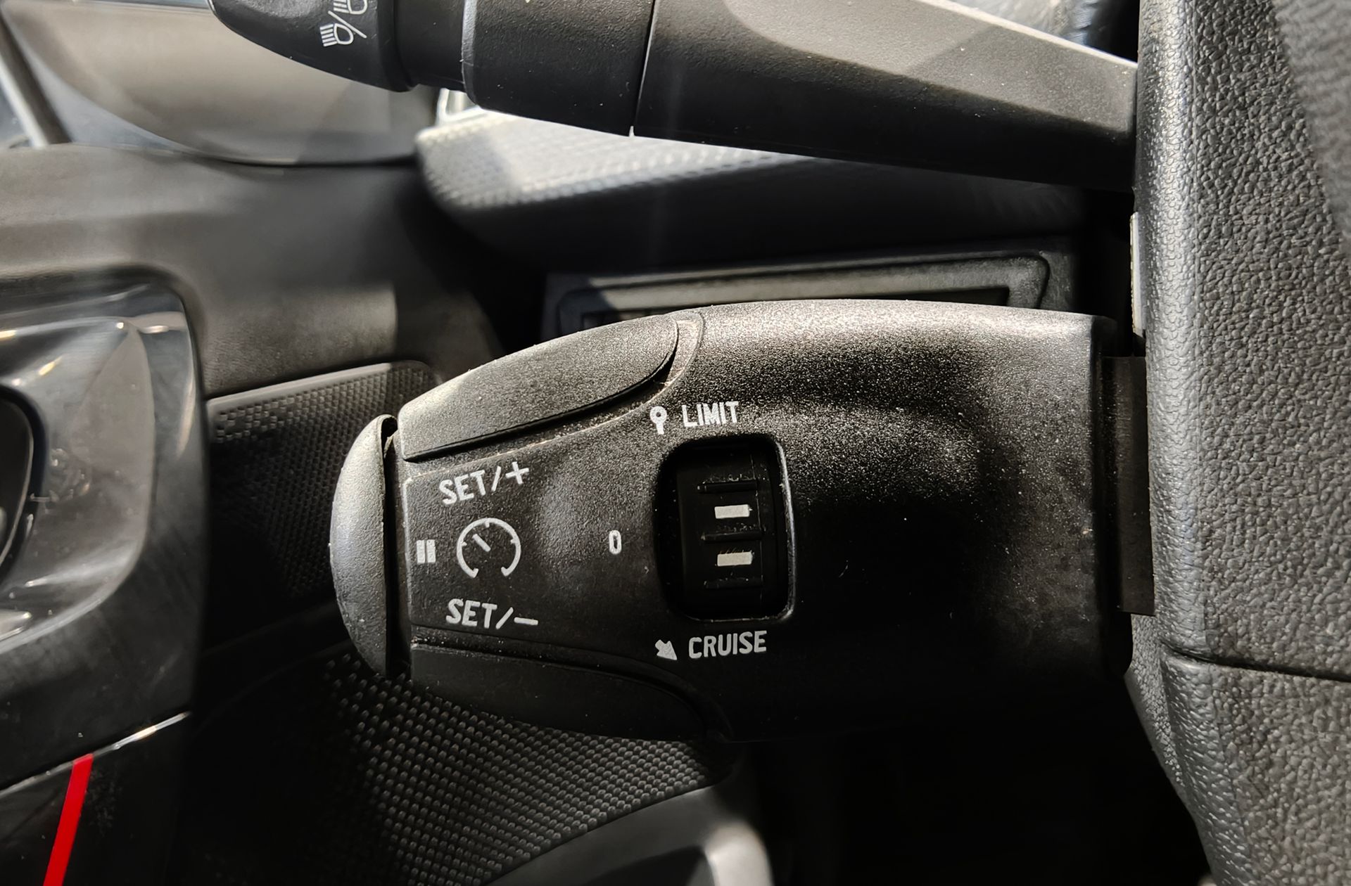 Peugeot 2008 PureTech 130 GT Line - foto 26