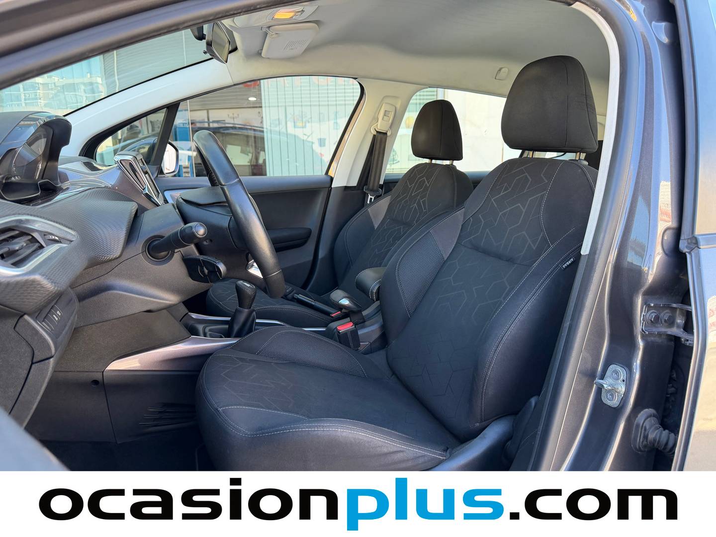 Foto asientos delanteros Peugeot 2008 Peugeot 2008 e-HDI 92 Active (92 CV)