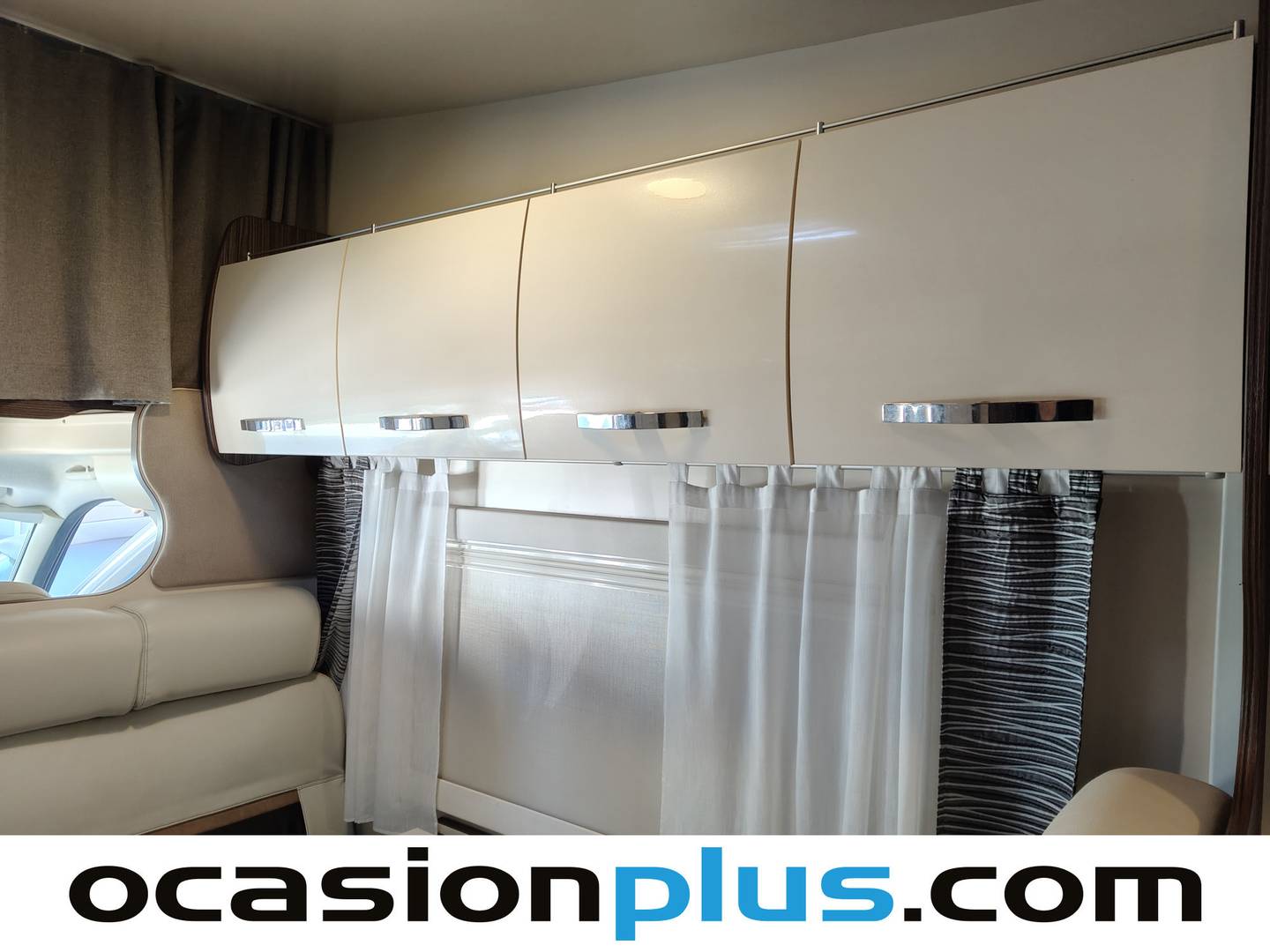 Benimar Sport 323 Benimar Sport 323 Design (150 CV) 7 Plazas 150cv