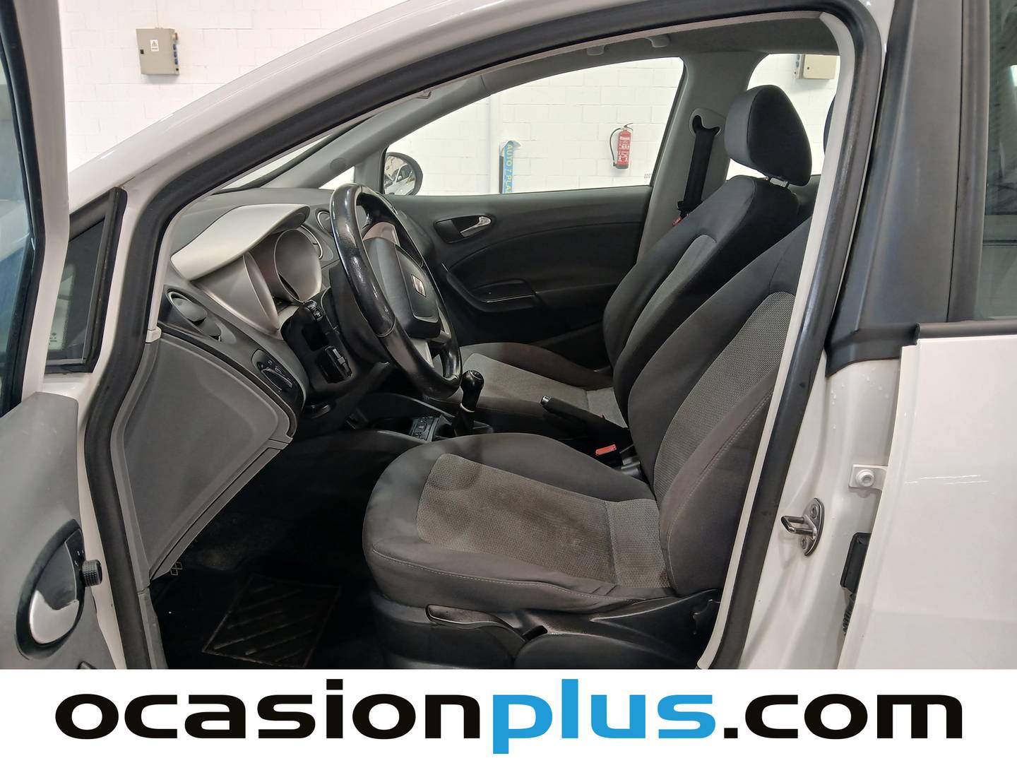 Foto asientos traseros Seat Ibiza Seat Ibiza 1.6 TDI DPF Style  (105 CV)