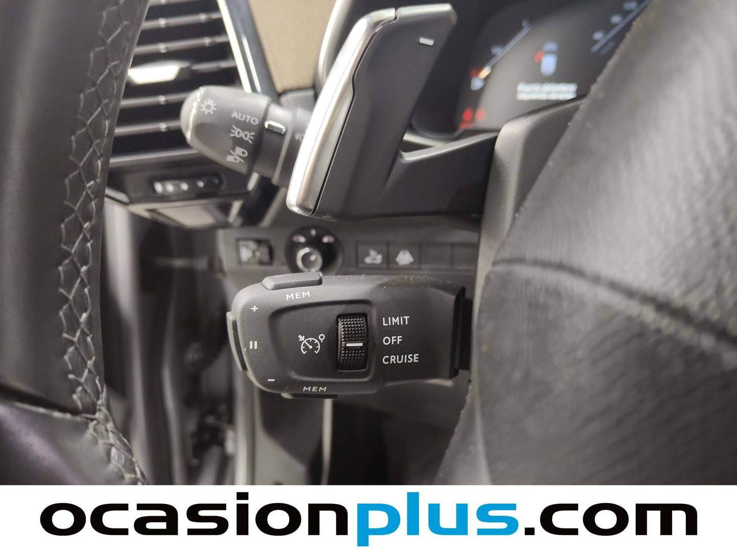 Foto DS DS 7 Crossback DS DS7 Crossback BlueHDi 130 DE Bastille + AT  (130 CV)