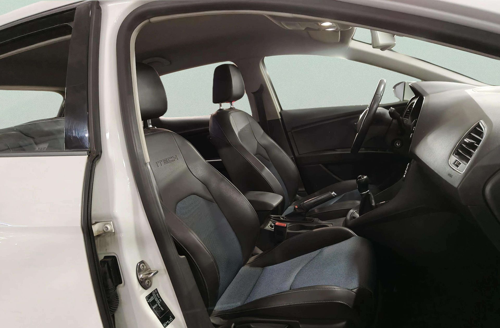 SEAT León 1.6 TDI I-Tech - foto 20