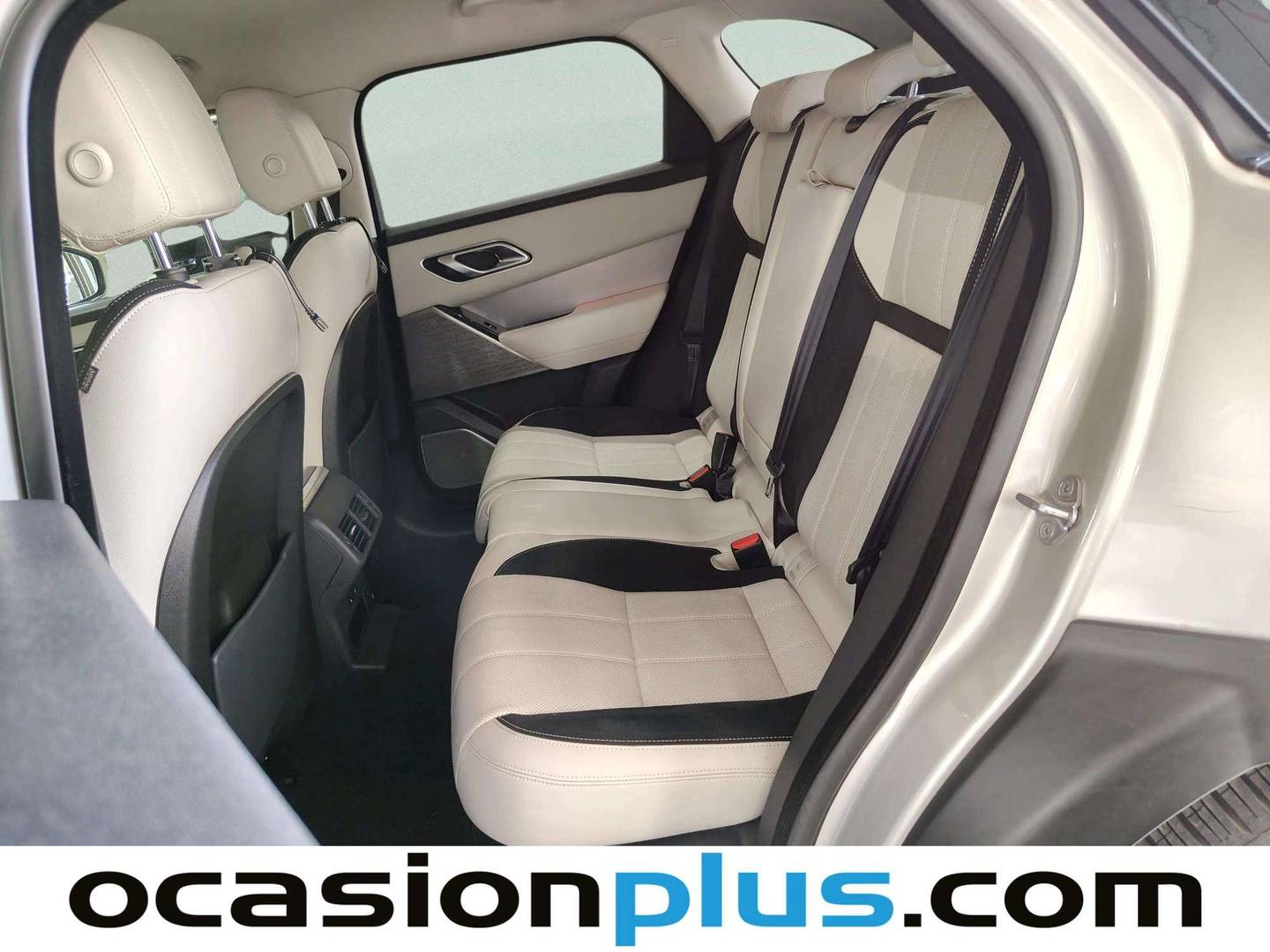 Foto asientos traseros Land Rover Range Rover Velar Land Rover Range Rover Velar P300 R-Dynamic SE 4WD Auto (300 CV)