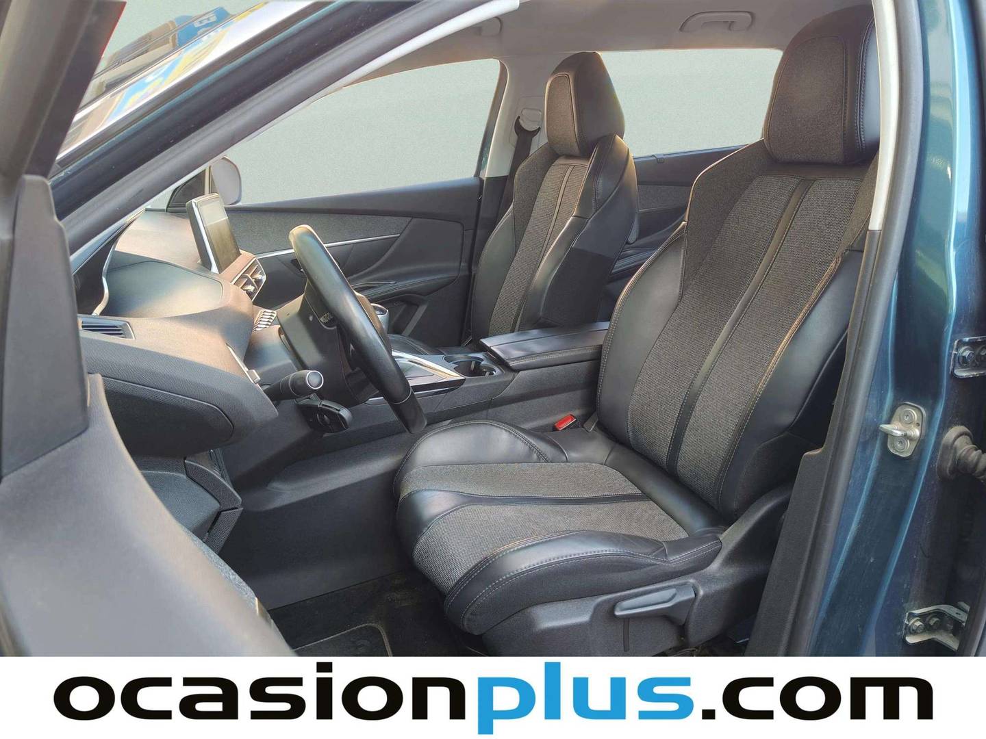 Foto asientos delanteros Peugeot 5008 Peugeot 5008 BlueHDi 120 S&S Allure (120 CV)