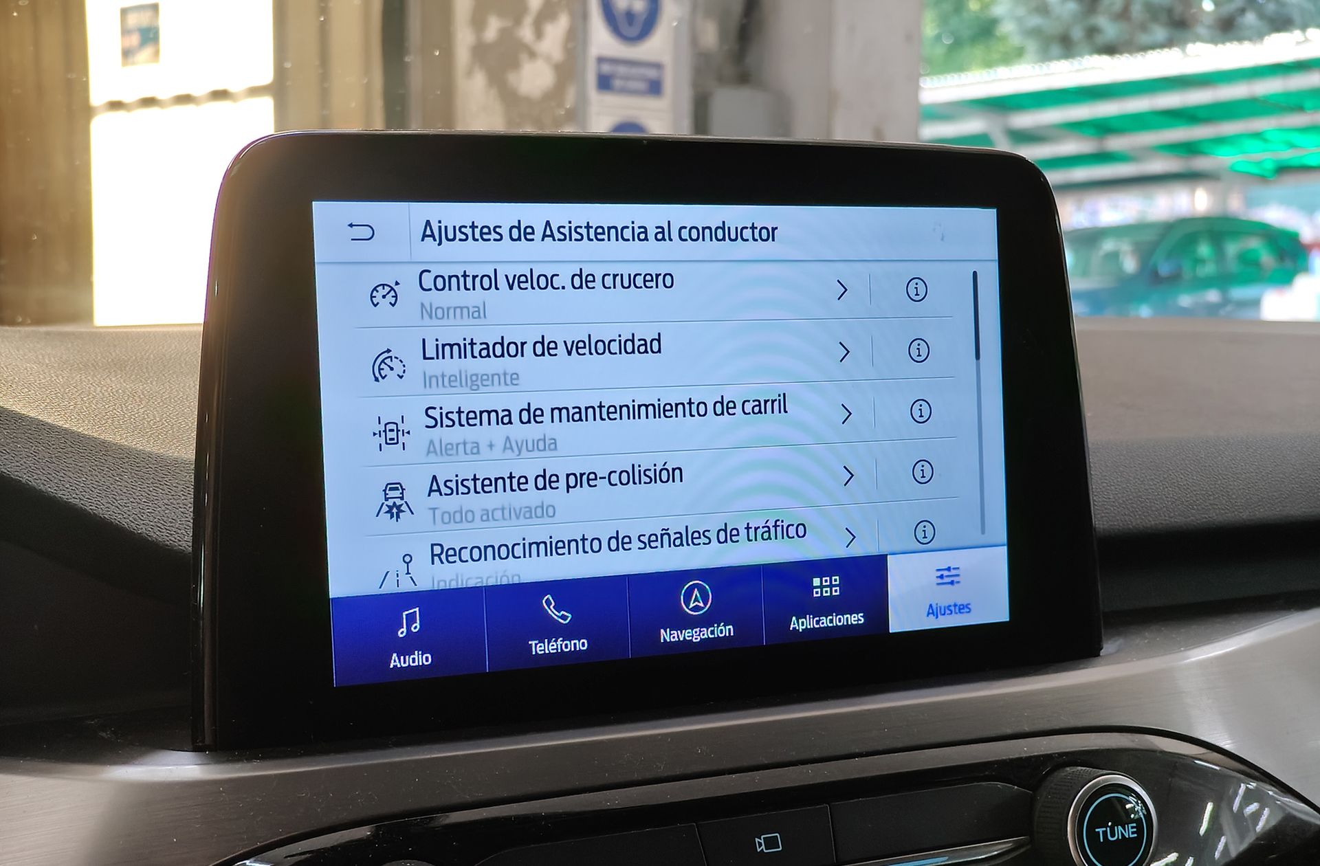 Ford Kuga 2.0 EcoBlue MHEV Titanium - foto 9