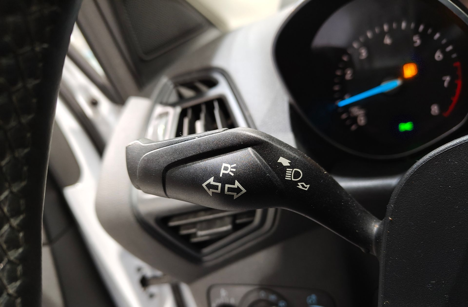 Ford Kuga 1.5 EcoBoost Trend+ 4x2 - foto 22