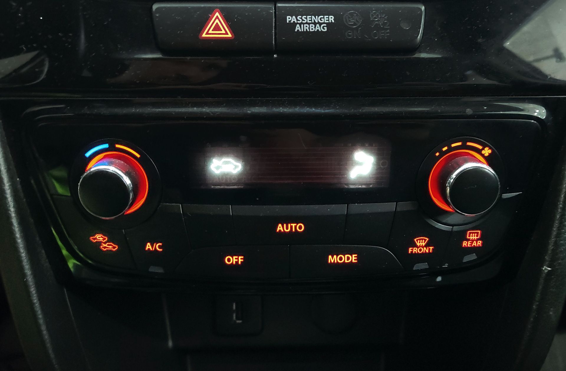 Suzuki Vitara 1.4 Turbo Mild Hybrid GLE - foto 29