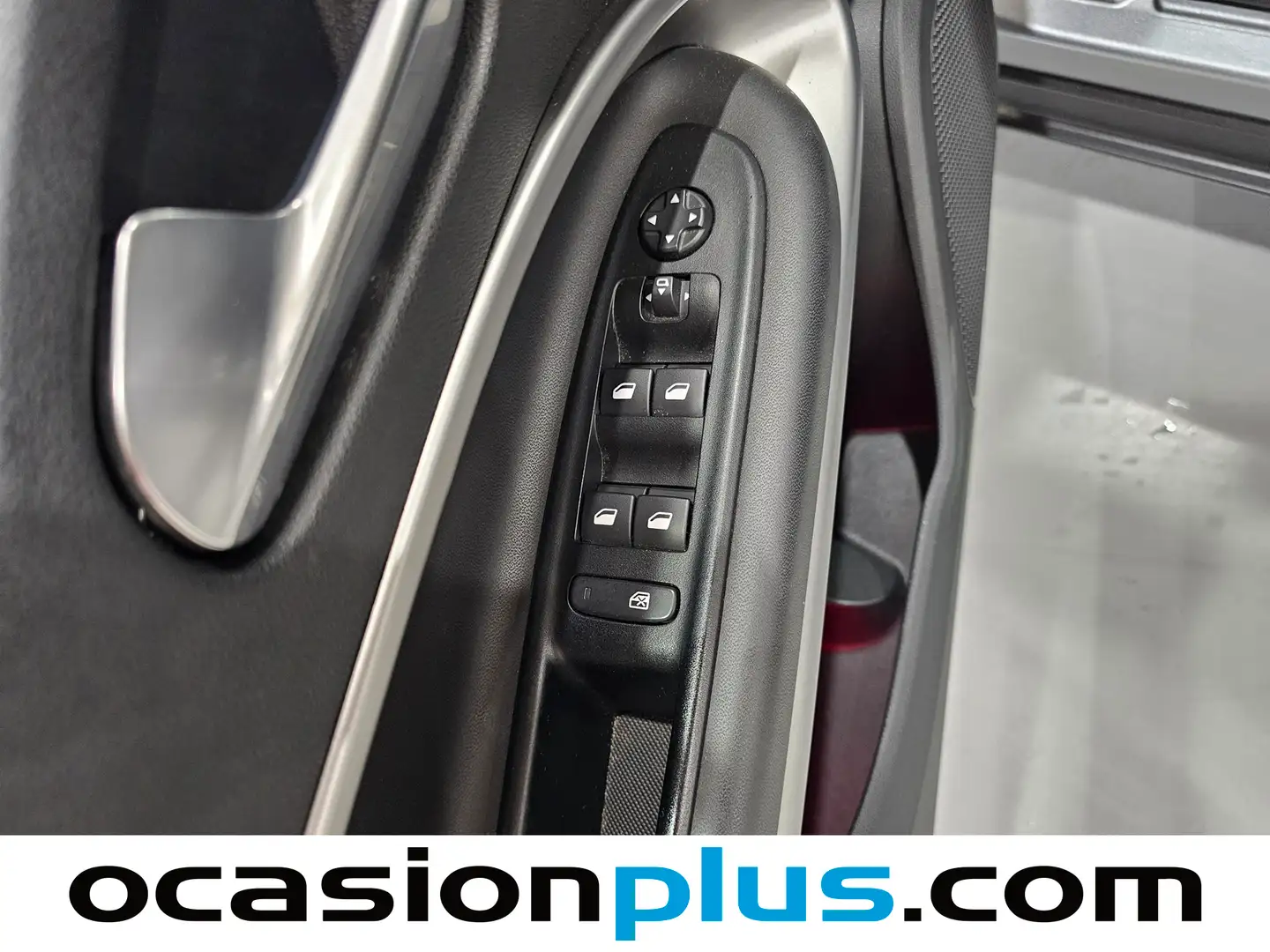 Foto Jeep Avenger Jeep Avenger 1.2 G Summit (100 CV)