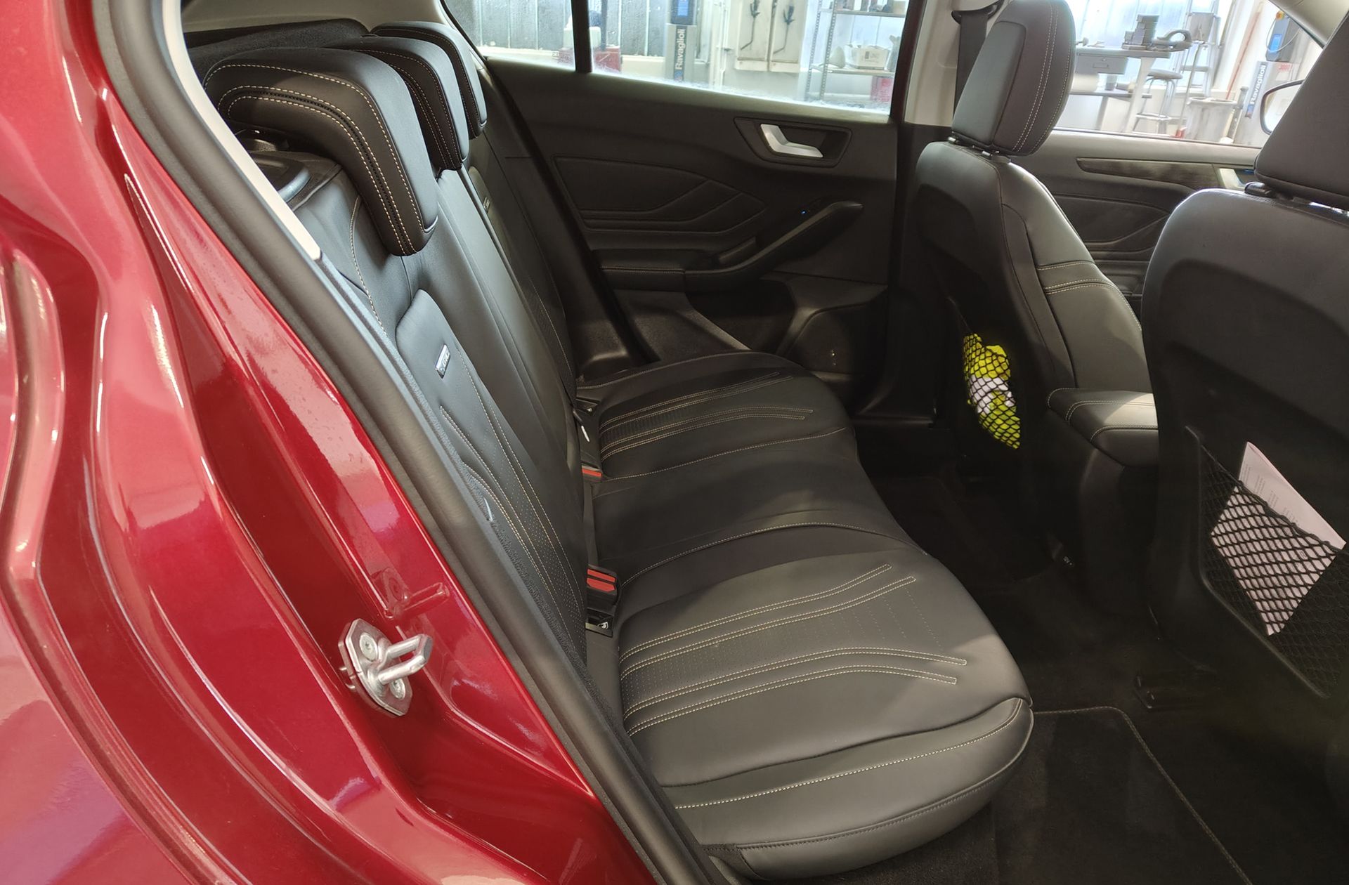 Ford Focus 1.5 EcoBoost Vignale - foto 19