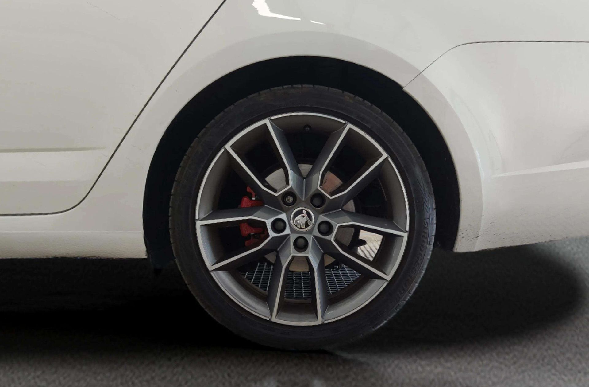Škoda Octavia 2.0 TDI RS - foto 37