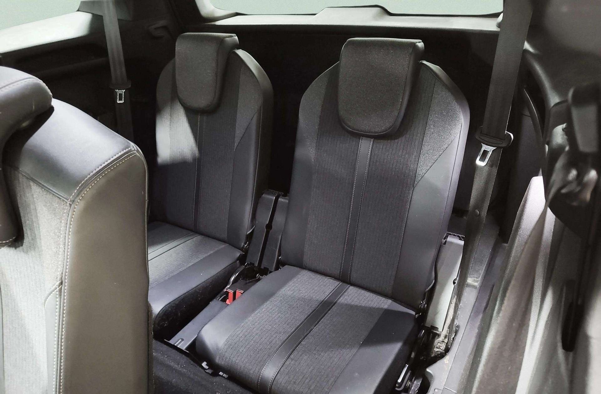Peugeot 5008 PureTech 180 GT Line EAT8 7 plazas - foto 6