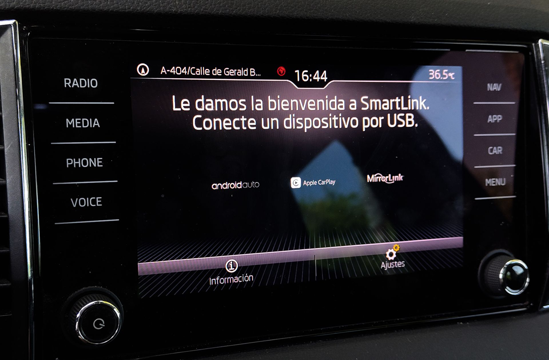 Škoda Karoq 1.6 TDI Ambition - foto 8