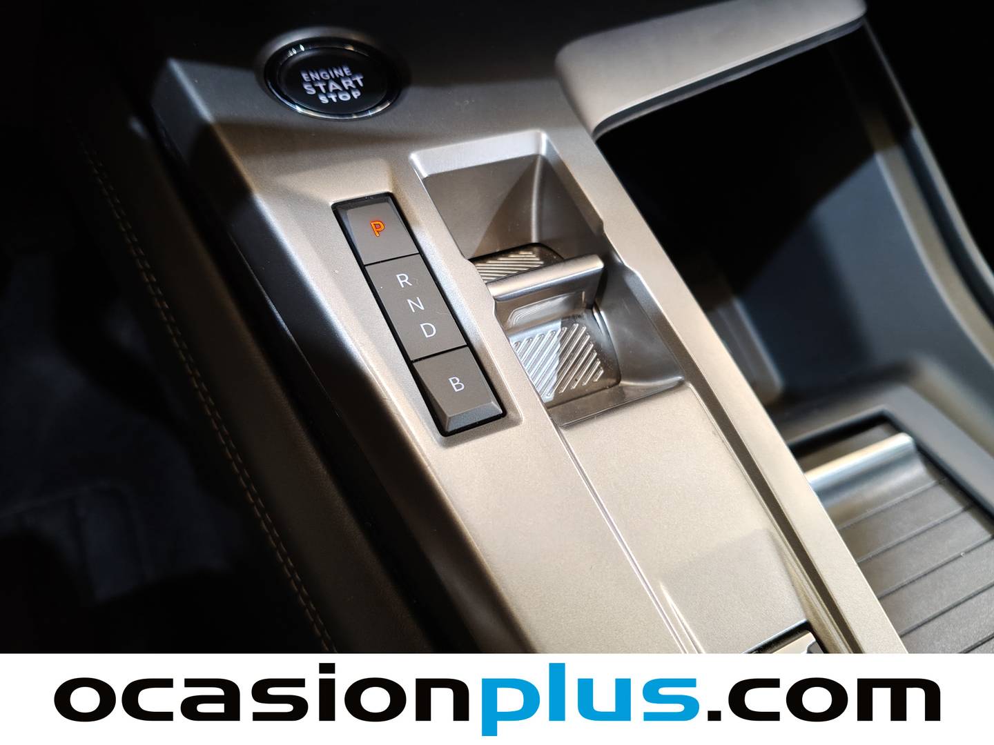 Foto Peugeot 408 Peugeot 408 Allure PHEV 180 e-EAT8 (181 CV)