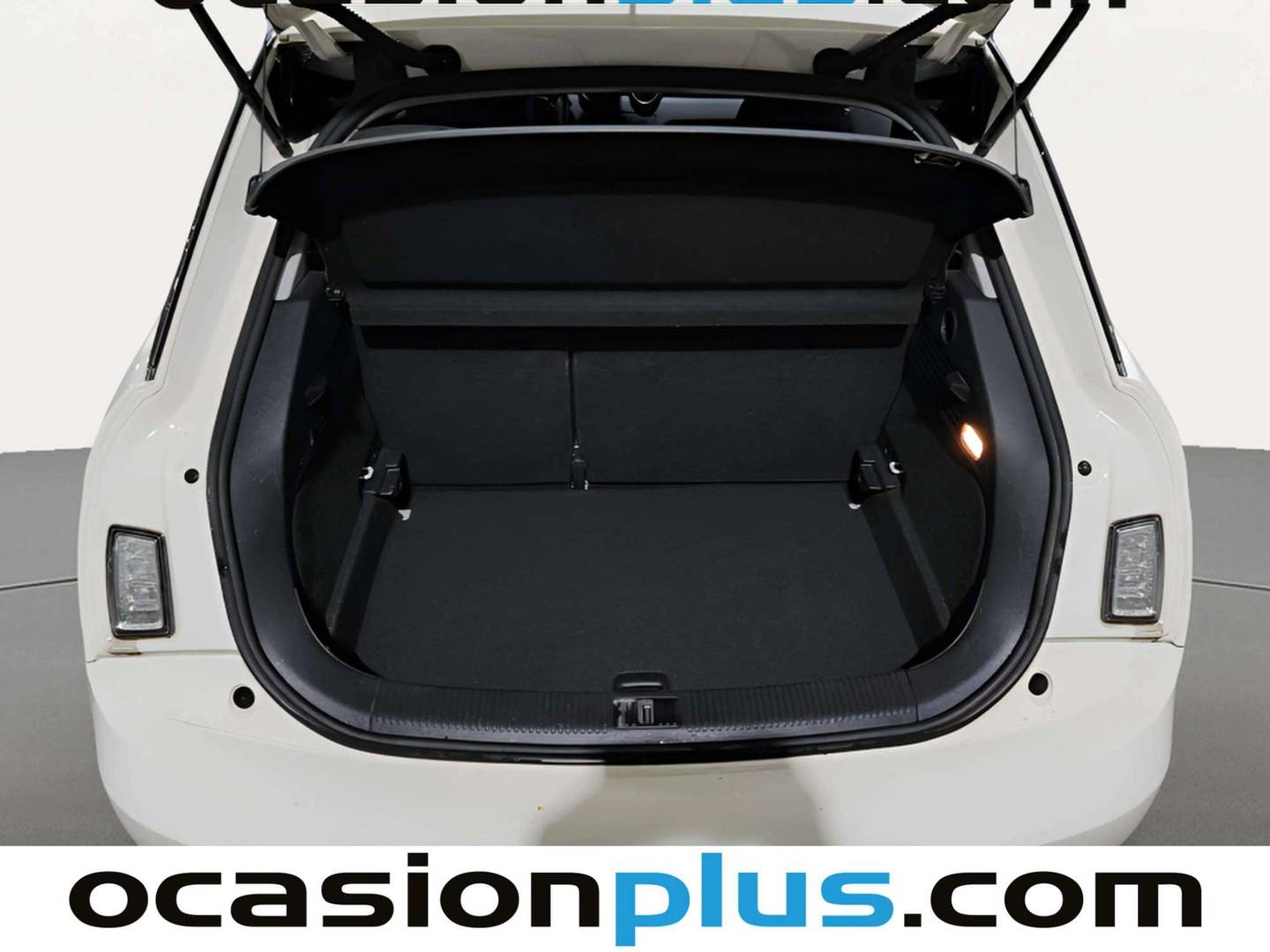 Foto Audi A1 Audi A1 Attraction 1.6 TDI (90 CV) S tronic