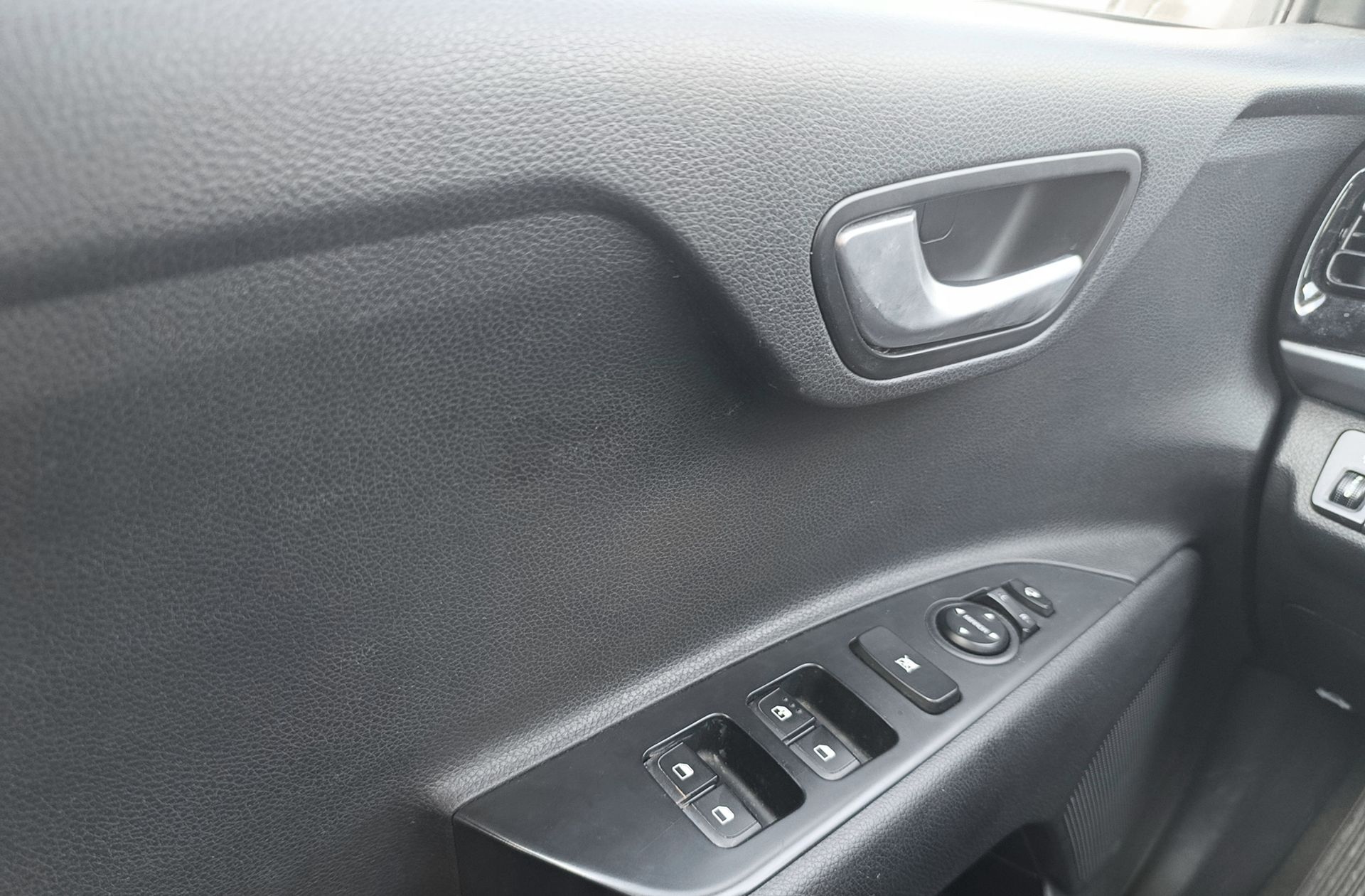 Kia Rio 1.0 T-GDi MHEV iMT Drive - foto 36