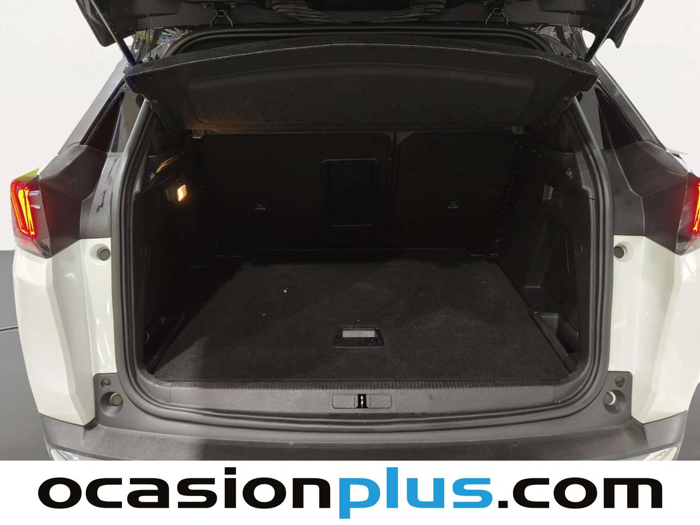 Foto Peugeot 3008 Peugeot 3008 BlueHDi 130 S&S GT EAT8 (130 CV)