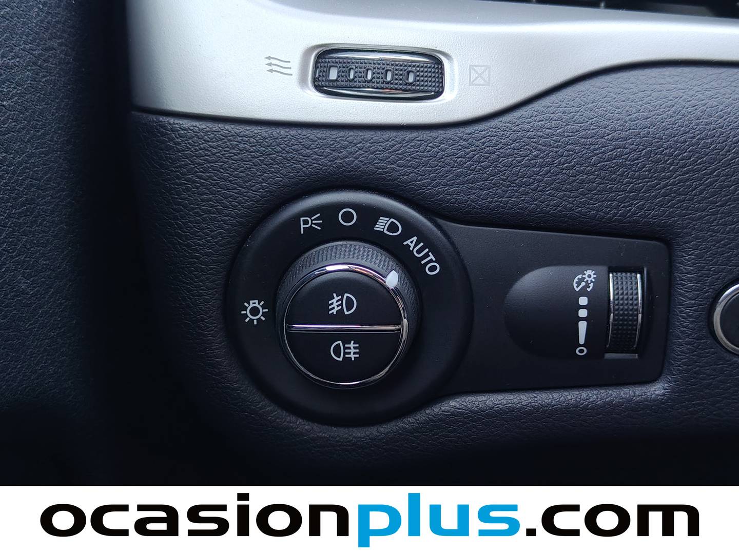 Foto Jeep Cherokee Jeep Cherokee 2.2 CRD Limited 4x4 Auto Act. D.I  (200 CV)