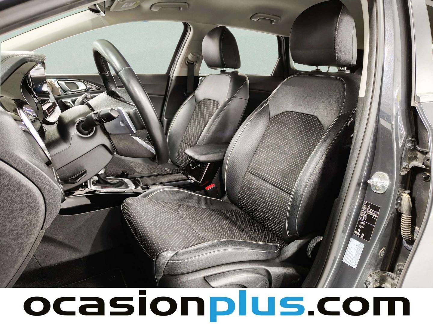 Foto asientos delanteros KIA Ceed Tourer Kia Ceed Tourer 1.6 GDi PHEV eTech (141 CV)