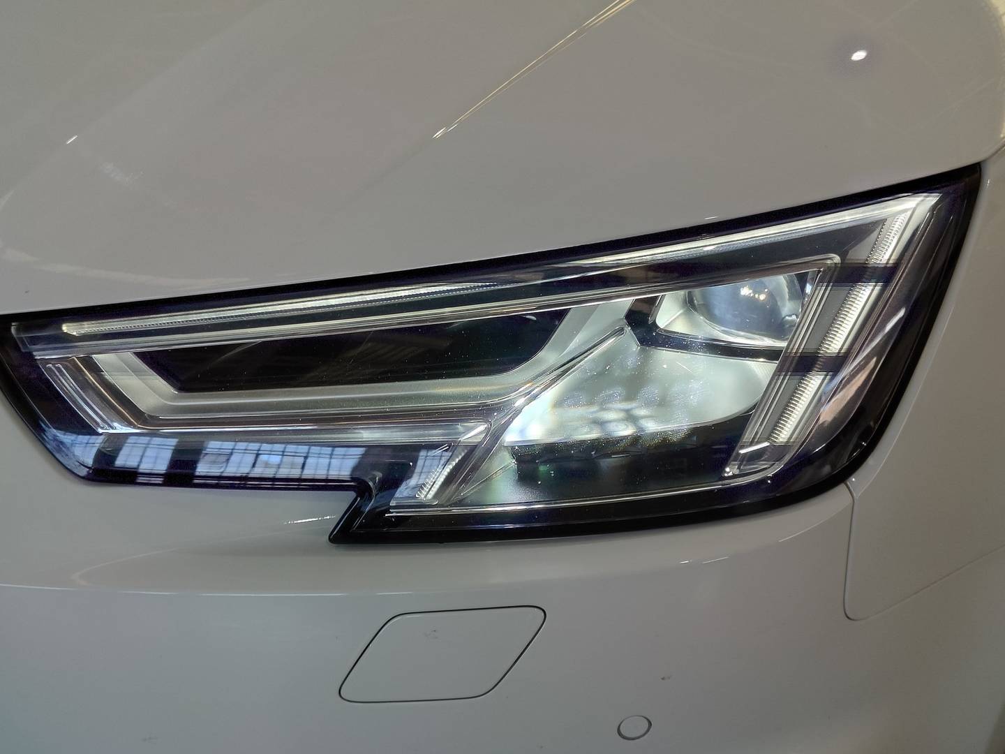 Foto Audi A4 Audi A4 Avant Black line edition 2.0 TDI (150 CV) S tronic