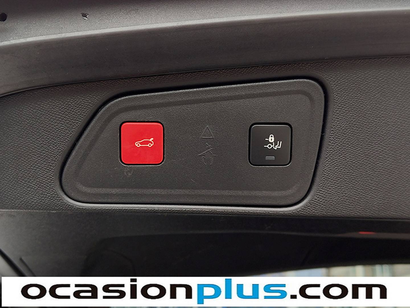 Foto Peugeot 3008 Hybrid Peugeot 3008 Hybrid 300 GT Pack e-EAT8 (300 CV)