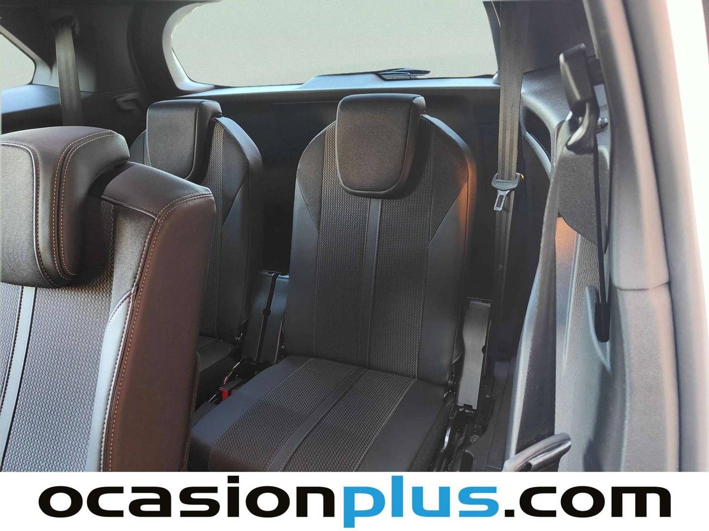 Foto asientos delanteros Peugeot 5008 Hybrid Peugeot 5008 Hybrid 1.2 GT eDCS6 (136 CV) 7 Plazas