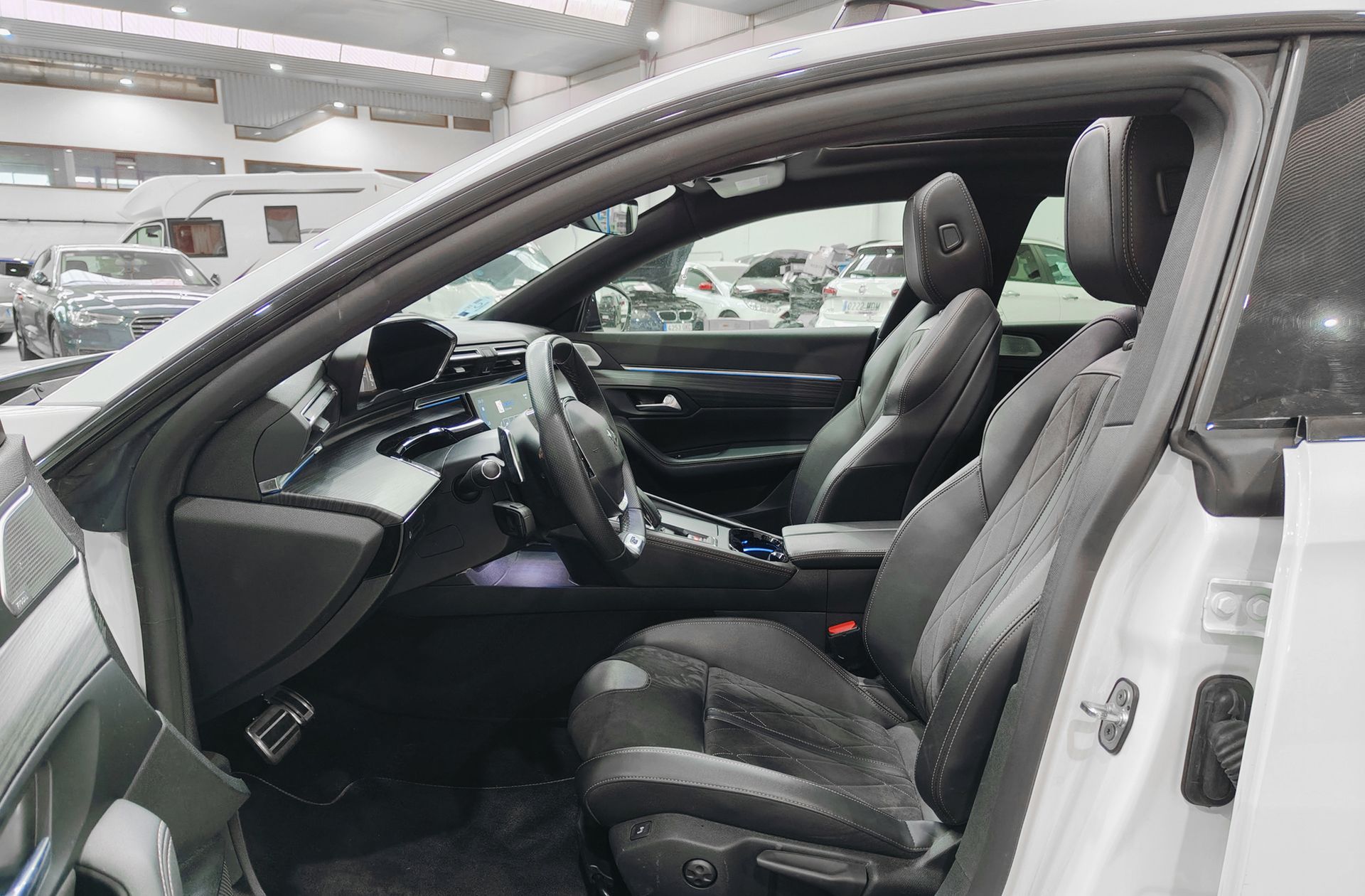 Peugeot 508 BlueHDi 130 GT EAT8 - foto 14