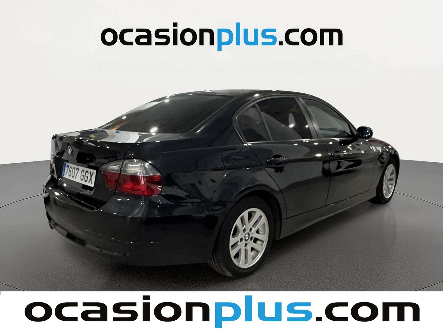 Foto trasera BMW Serie 3 BMW Serie 3 318d (143 CV) derecha