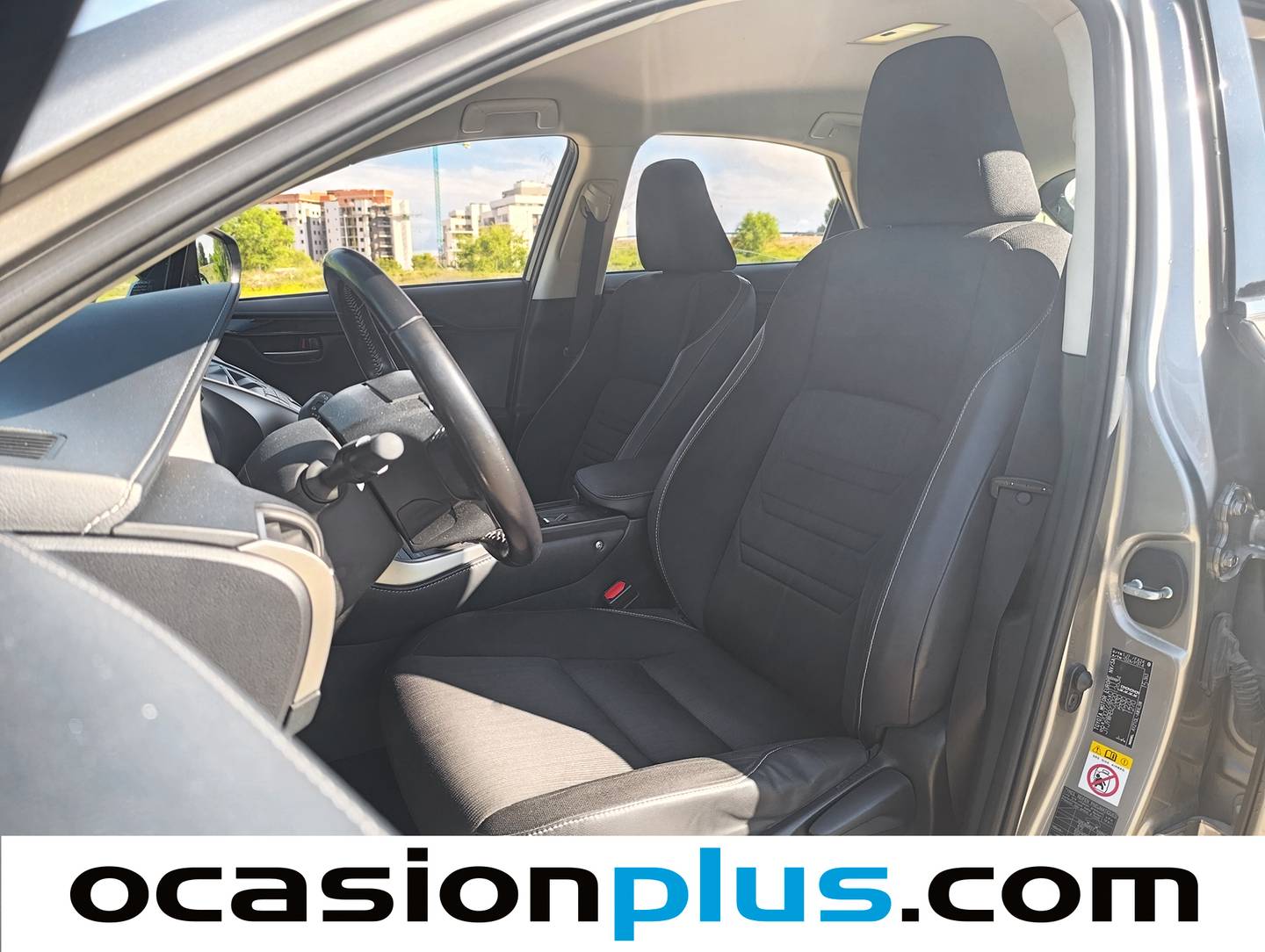 Foto asientos delanteros Lexus NX Lexus NX 300h Eco 2WD (197 CV)