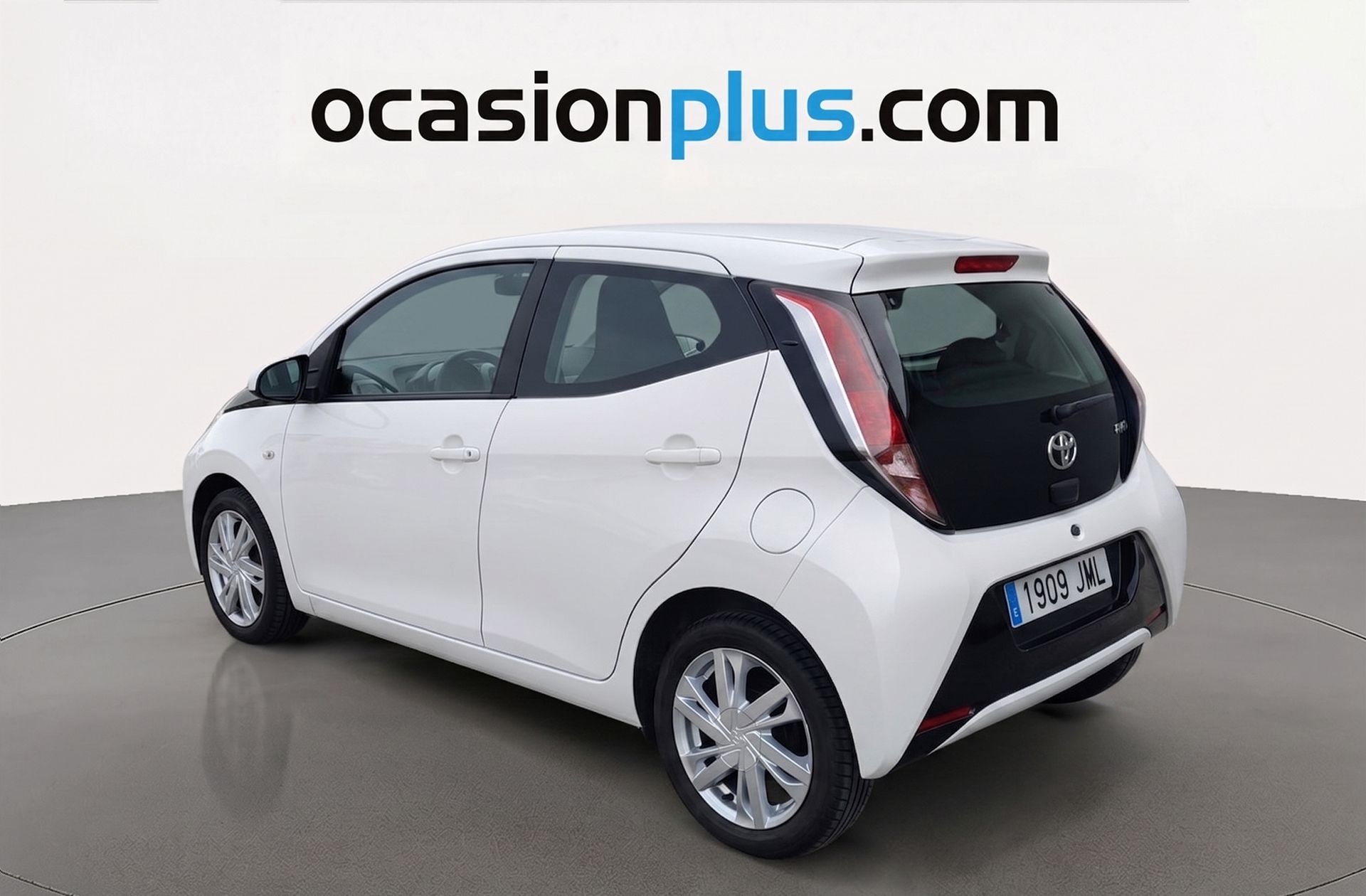Toyota Aygo 1.0 70 x-play - foto 3