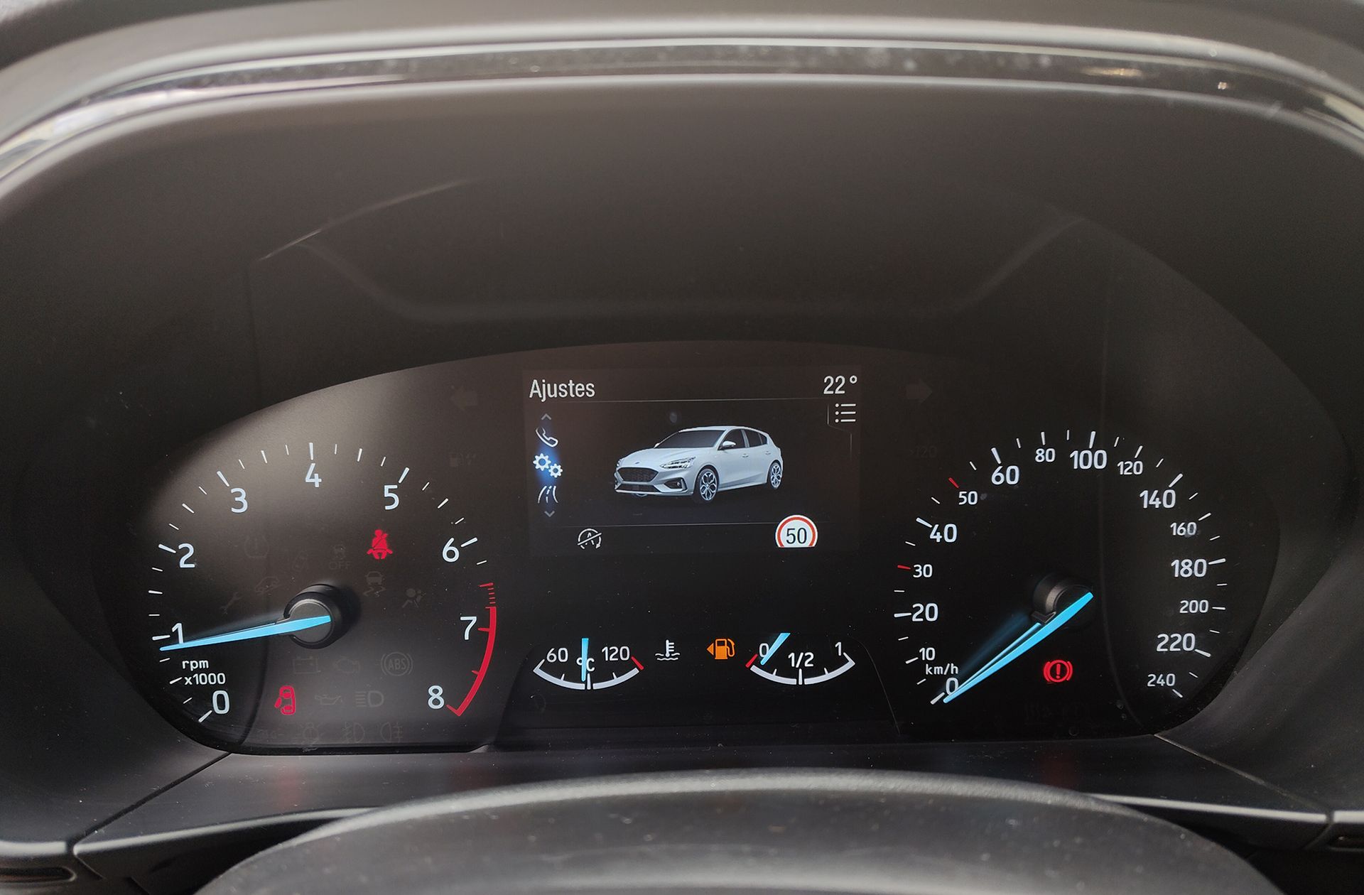 Ford Focus 1.0 EcoBoost ST-Line - foto 31