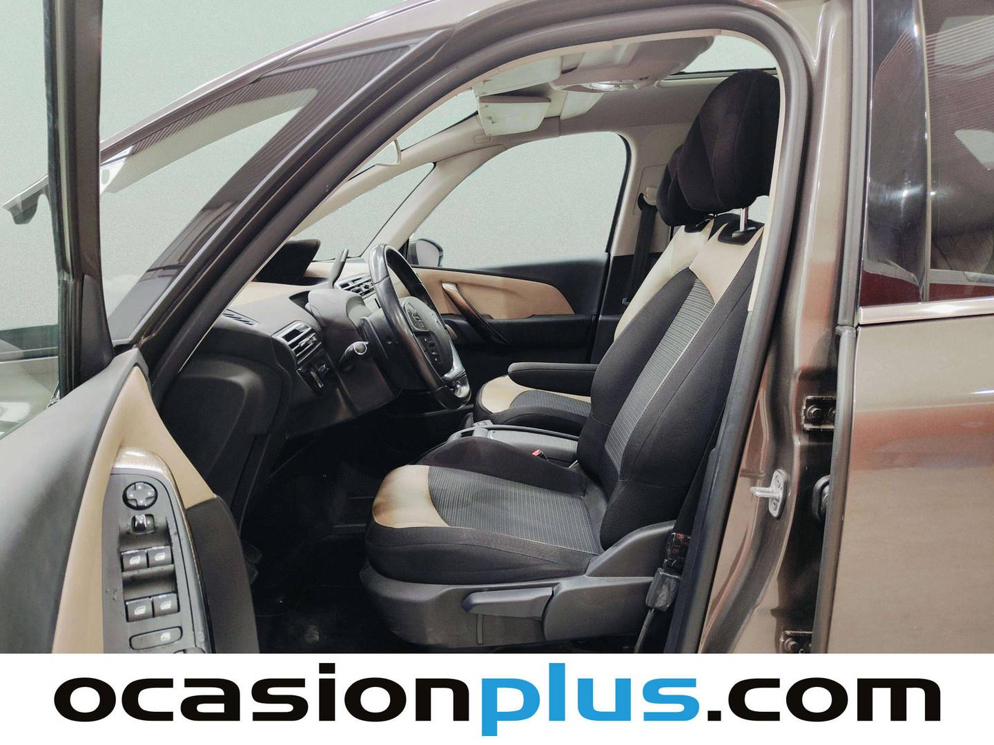 Foto asientos delanteros Citroën C4 Picasso Citroën C4 Picasso THP 165 S&S Exclusive Auto (165 CV)