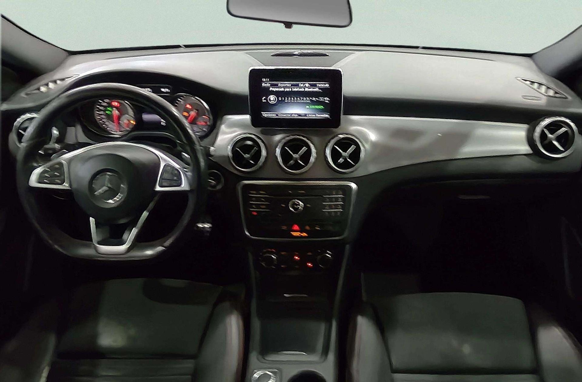 Mercedes-Benz GLA 200 d AMG Line - foto 6
