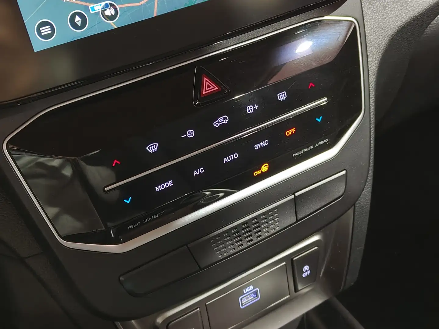 Foto KGM Tivoli KGM Tivoli G15T LP Urban Plus (135 CV)