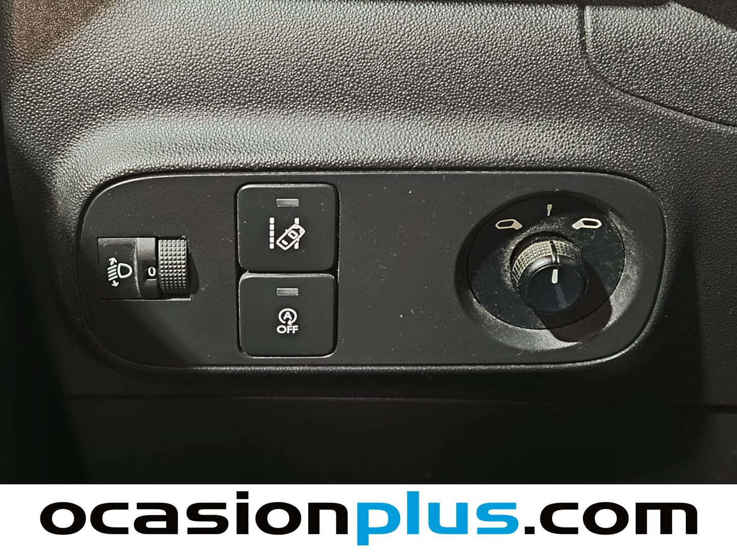 Foto Citroën C3 Citroen C3 BlueHDi 100 S&S Feel (99 CV)