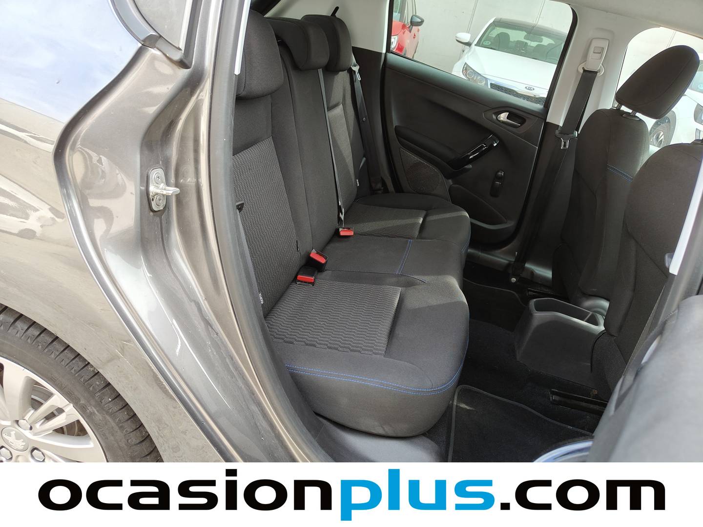 Peugeot 208 Peugeot 208 PureTech Signature (82 CV) 82cv