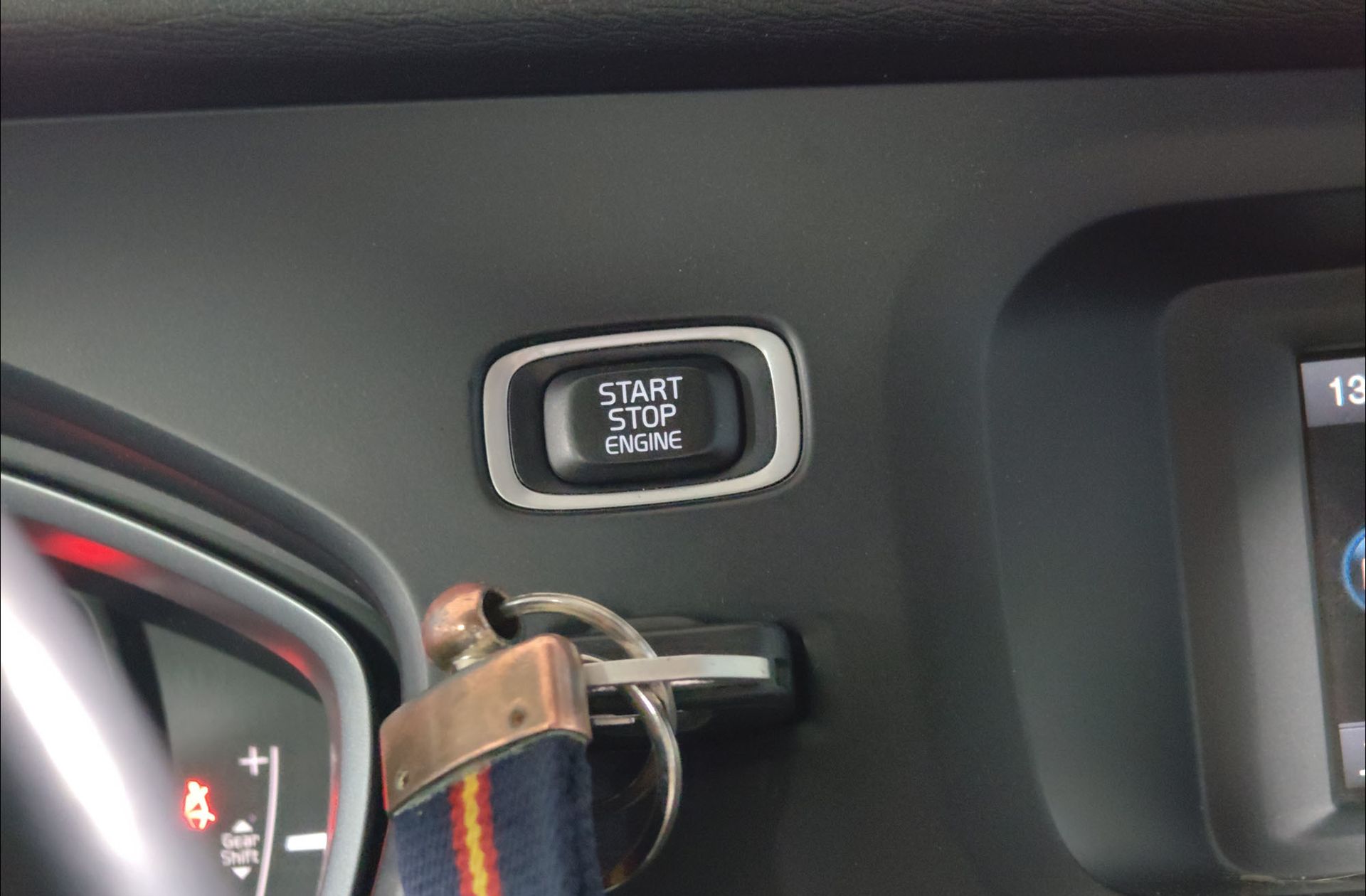 Volvo V40 D2 Kinetic - foto 32