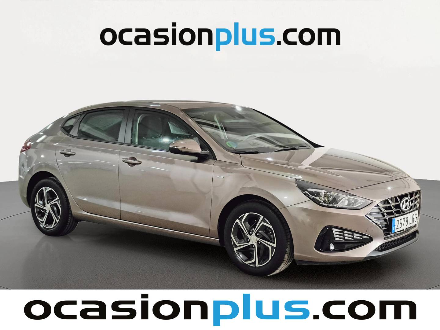 Foto delantera Hyundai i30 Hyundai i30 Fastback 1.0 TGDI 48V Klass (120 CV) derecha