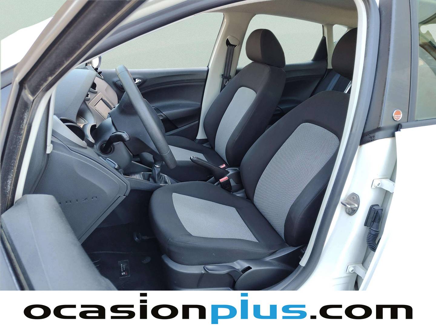 Foto asientos delanteros Seat Ibiza Seat Ibiza 1.0 Reference (75 CV)
