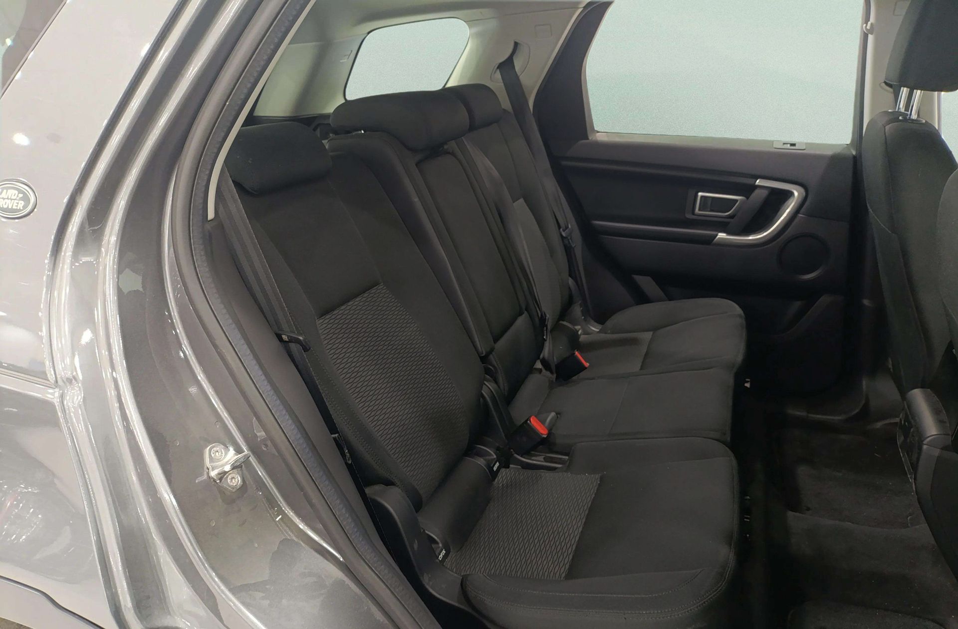 Land Rover Discovery Sport 2.0L TD4 SE 4x4 - foto 19
