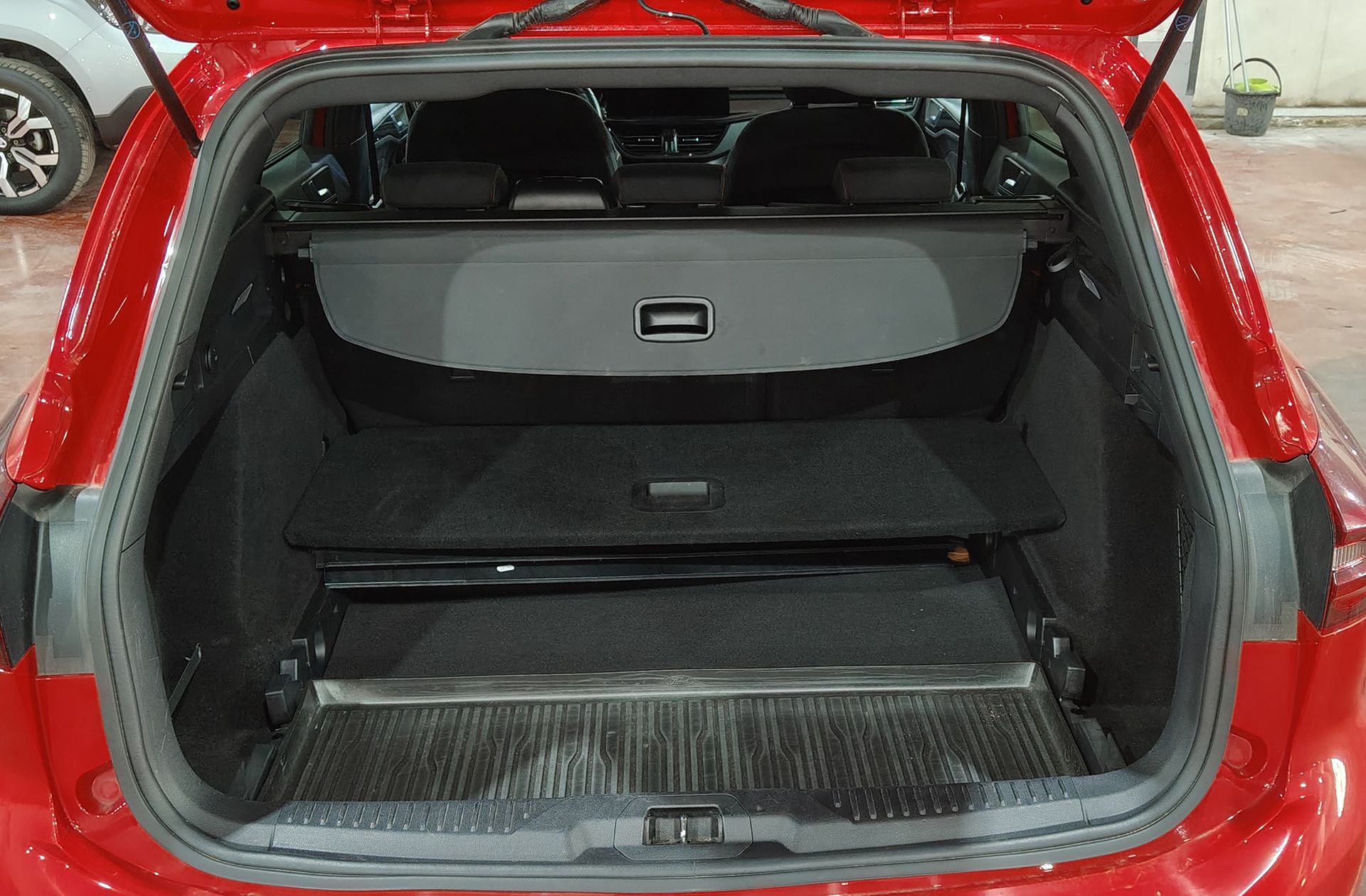 Ford Focus SportBreak 1.0 EcoBoost MHEV ST-Line - foto 17