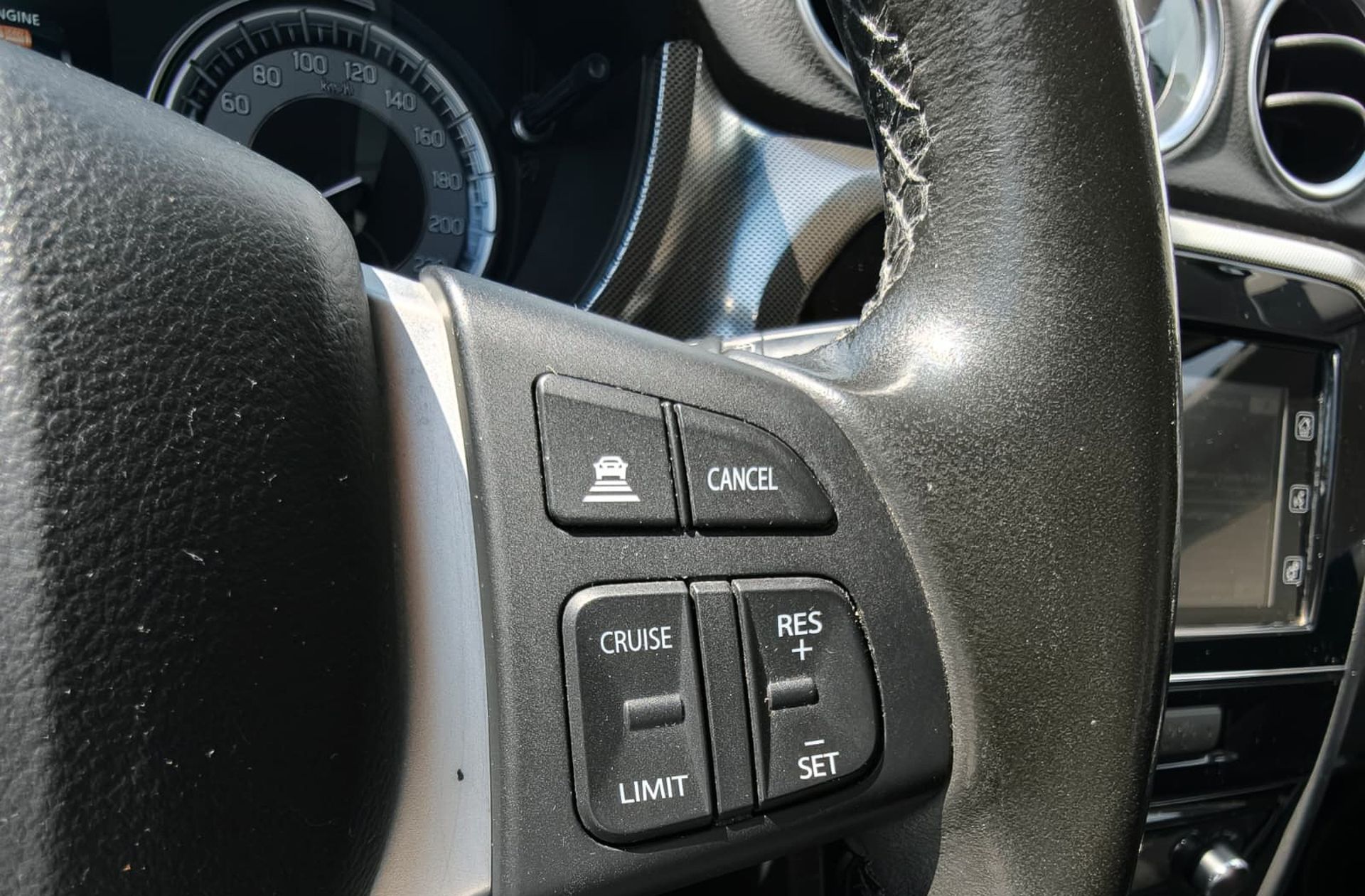 Suzuki Vitara 1.4 Turbo Mild Hybrid GLE 4WD - foto 26