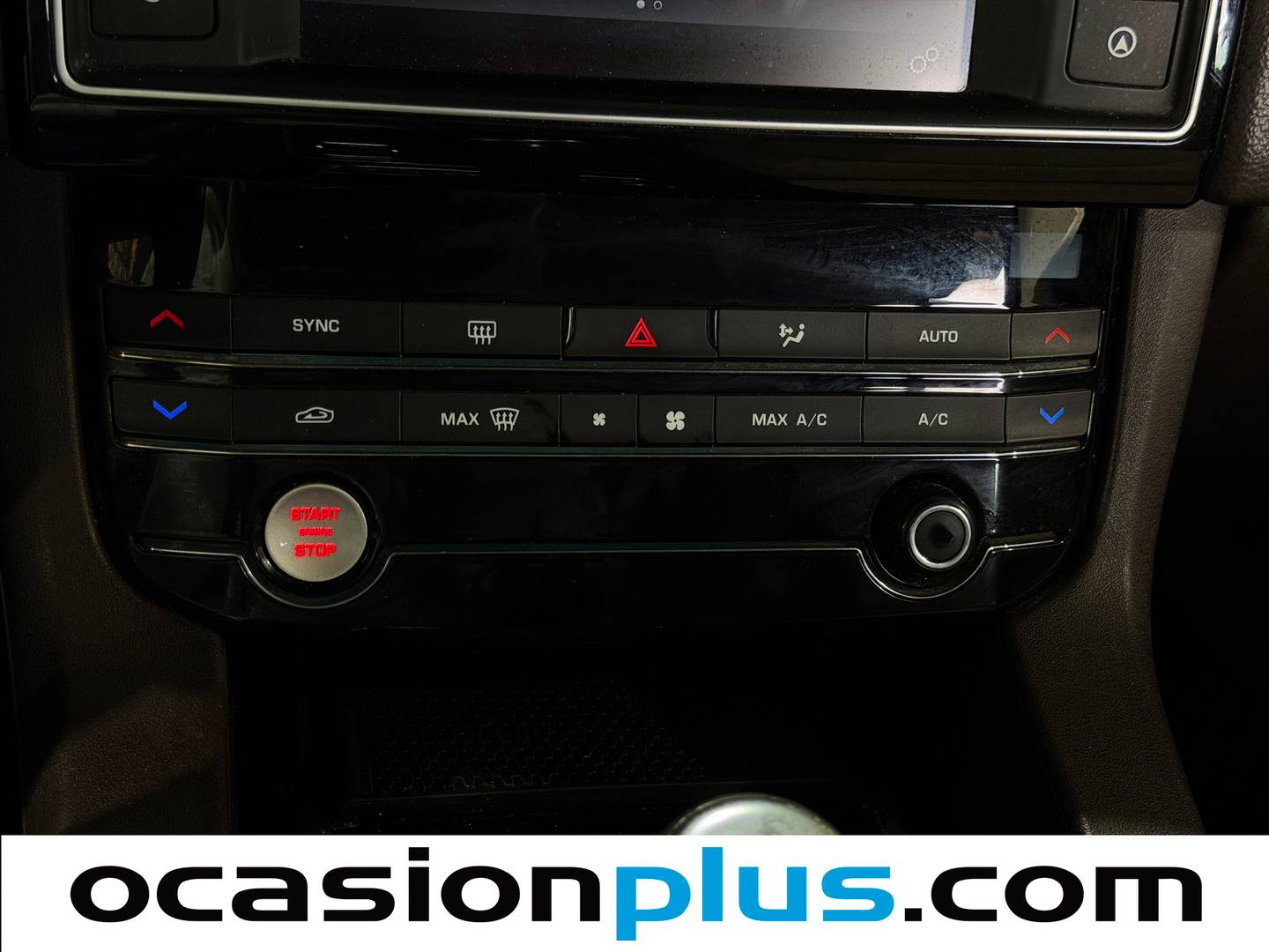 Foto Jaguar F-Pace Jaguar F-PACE 2.0L i4D Prestige AWD (180 CV)